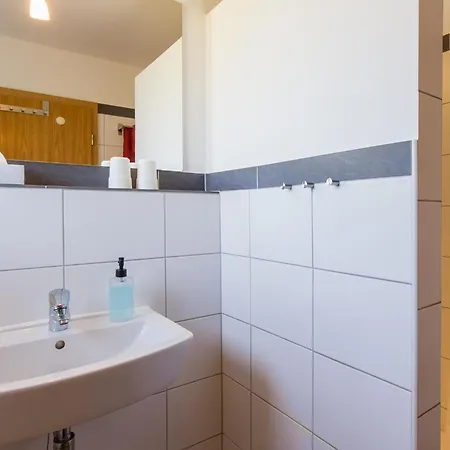 Apartment Schwaab-scherr, Naehe Bernkastel, Mit Gratis Oepnv-ticket, Parkplaetzen Und Fahrradgarage Erden