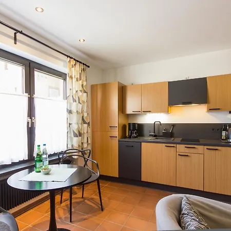 Apartment Schwaab-scherr, Genau Zwischen Bernkastel-kues Und Traben-trarbach, Mit Kostenlosem Oepnv-ticket Fuer Bus Und Bahn, Parkplaetzen Und Fahrradgarage Erden