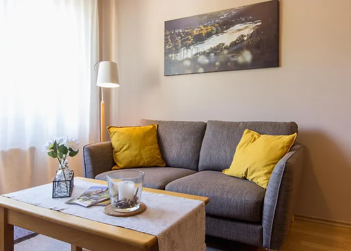 Schwaab-scherr, Genau Zwischen Bernkastel-kues Und Traben-trarbach, Mit Kostenlosem Oepnv-ticket Fuer Bus Und Bahn, Parkplaetzen Und Fahrradgarage * Erden