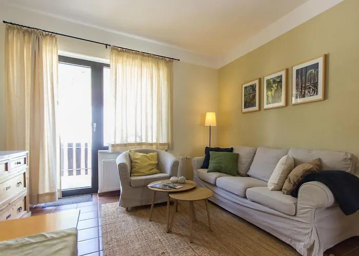 Schwaab-scherr, Genau Zwischen Bernkastel-kues Und Traben-trarbach, Mit Kostenlosem Oepnv-ticket Fuer Bus Und Bahn, Parkplaetzen Und Fahrradgarage