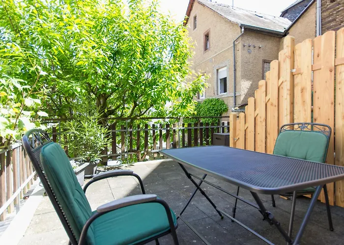 דירה Schwaab-scherr, Genau Zwischen Bernkastel-kues Und Traben-trarbach, Mit Kostenlosem Oepnv-ticket Fuer Bus Und Bahn, Parkplaetzen Und Fahrradgarage *