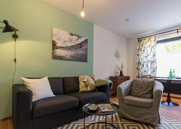 Schwaab-scherr, Genau Zwischen Bernkastel-kues Und Traben-trarbach, Mit Kostenlosem Oepnv-ticket Fuer Bus Und Bahn, Parkplaetzen Und Fahrradgarage *